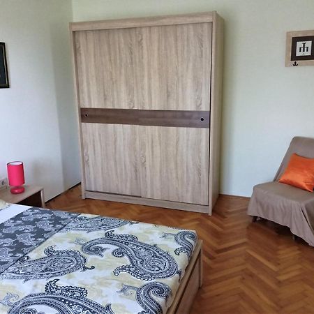 Cozy Apartment In The City Center Πούλα Εξωτερικό φωτογραφία