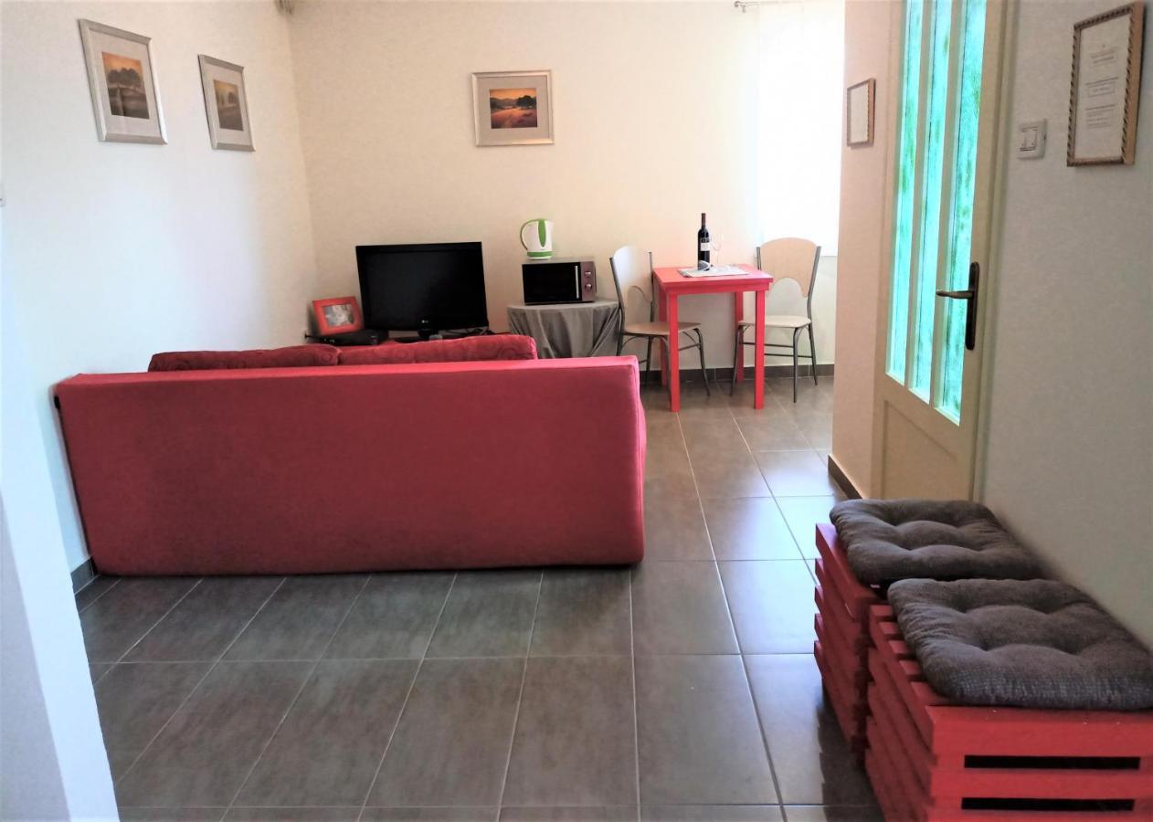 Cozy Apartment In The City Center Πούλα Εξωτερικό φωτογραφία